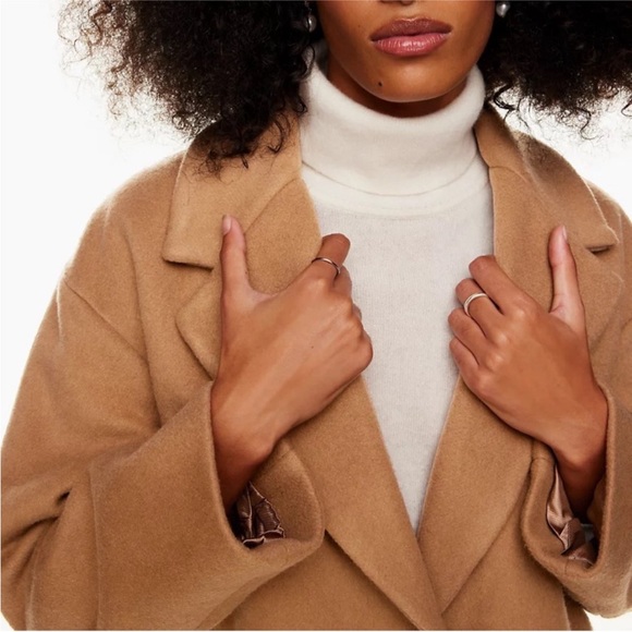 Aritzia The Only Mid Coat - Picture 4 of 9